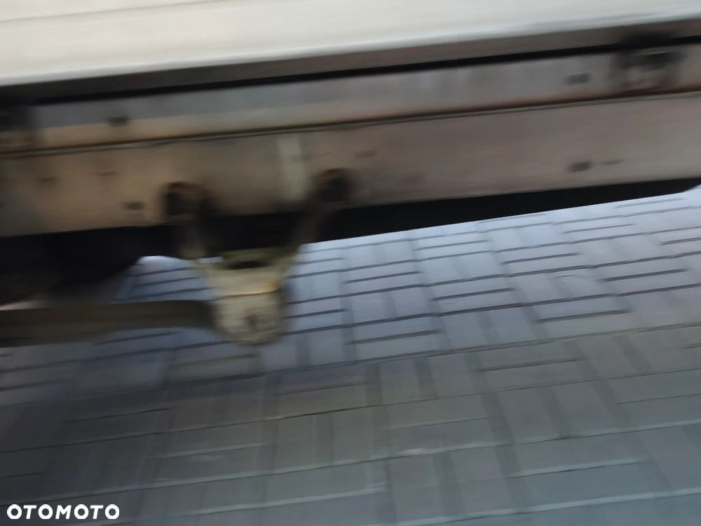 Mercedes-Benz SPRINTER 319 - 13