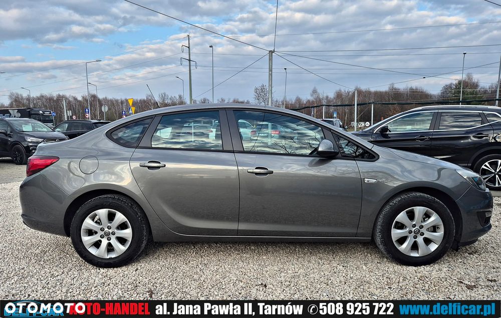 Opel Astra 1.6 Executive EU6 - 7