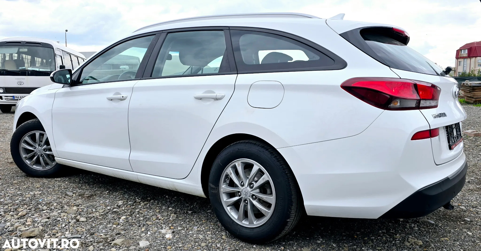 Hyundai i30 blue Kombi 1.6 CRDi Style - 3