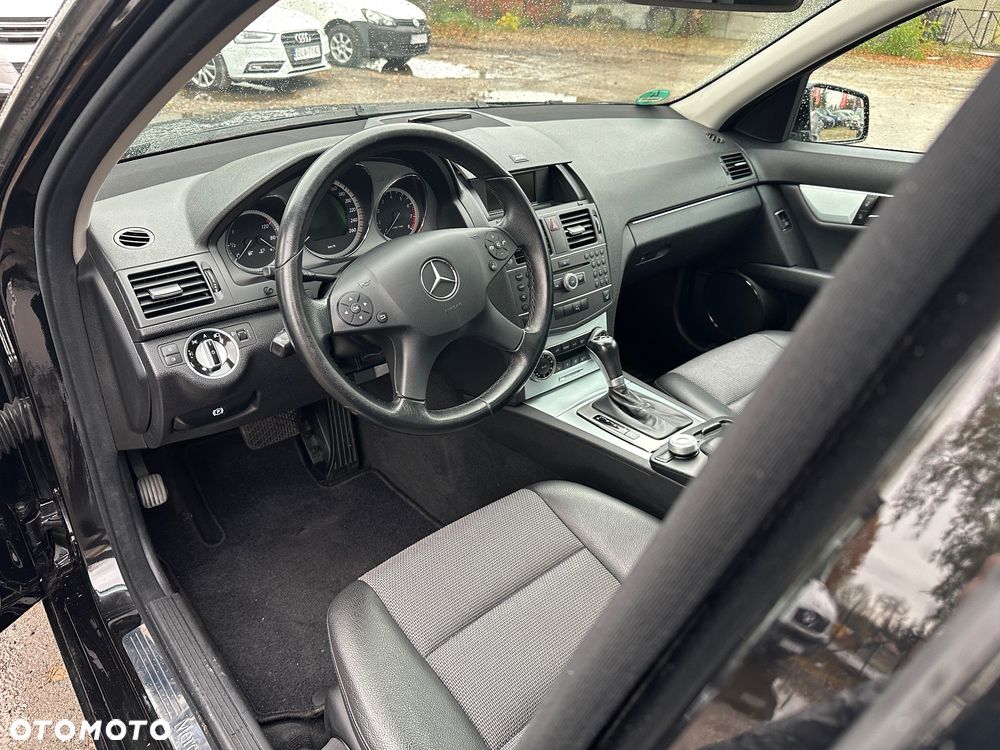 Mercedes-Benz Klasa C 180 T BlueEFFICIENCY 7G-TRONIC Avantgarde - 17