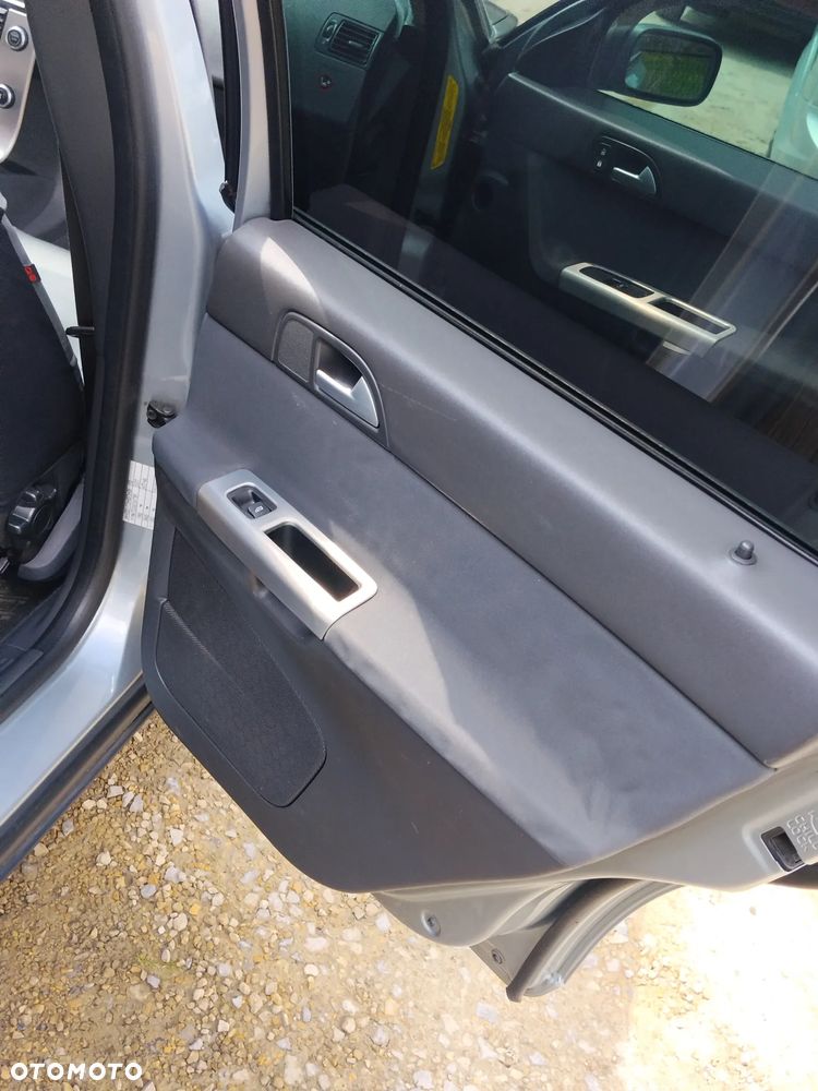 Volvo V50 2.0D Kinetic - 14
