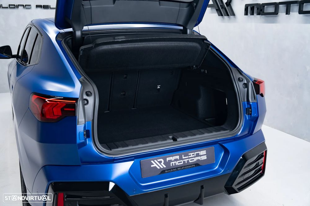 BMW iX2 eDrive20 Pack Desportivo M Pro - 12