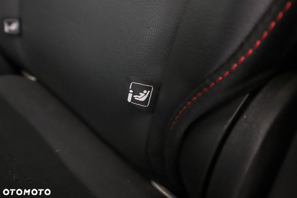 Ford Kuga 1.5 TDCi FWD ST-Line - 27