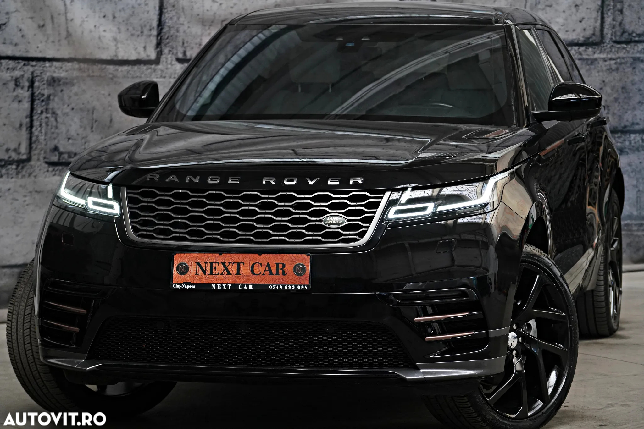 Land Rover Range Rover Velar 2.0 R-Dynamic SE - 2