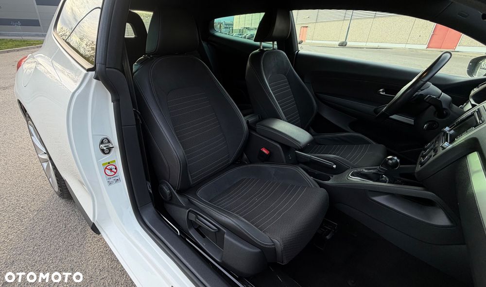 Volkswagen Scirocco 1.4 TSI DSG - 20