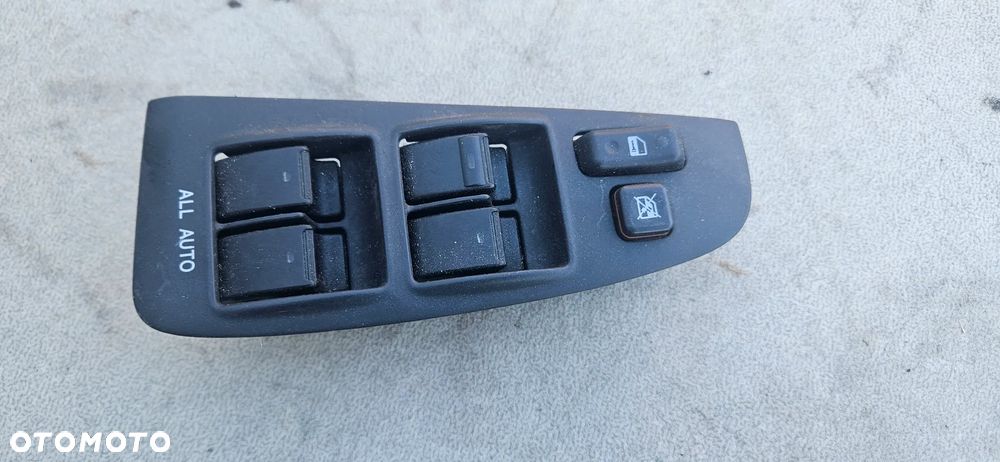 Panel przełącznik szyb lewy kierowcy Toyota Avensis T25 lift 2,2 D-CAT 2008r 84820-05100 - 1