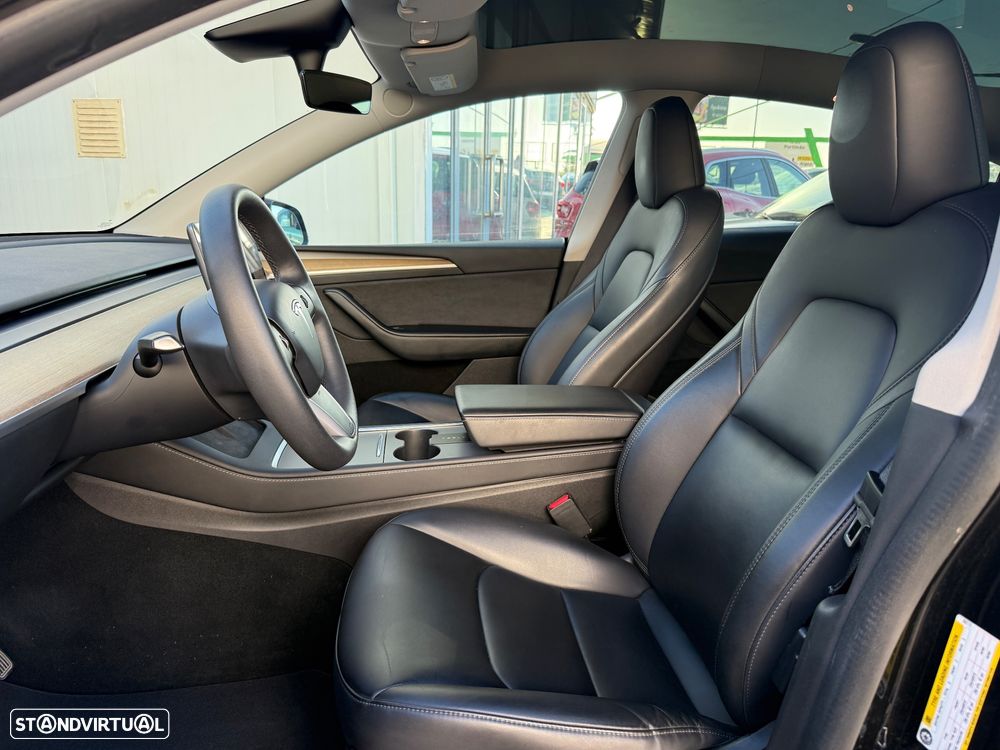 Tesla Model Y RWD - 15