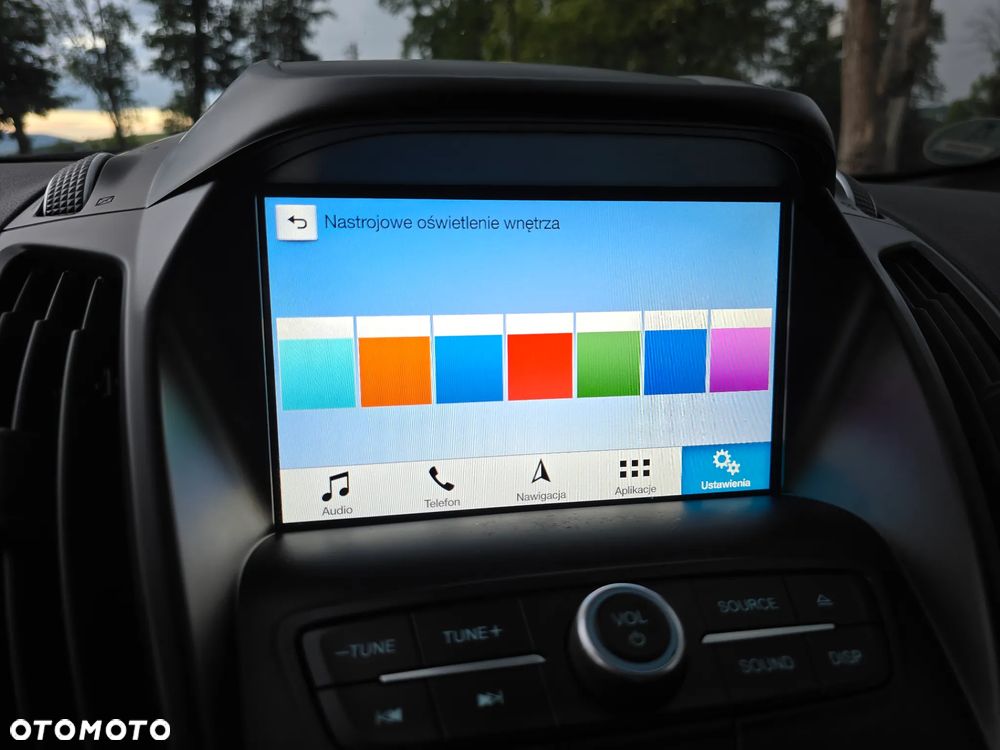 Ford Kuga 2.0 TDCi 2x4 Titanium - 24