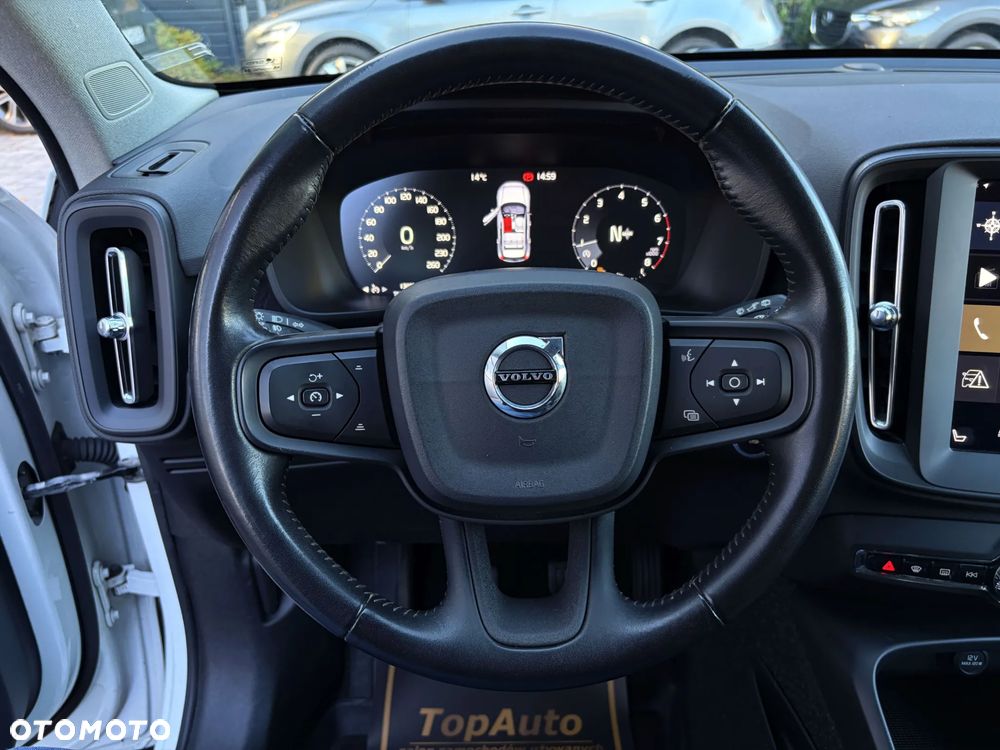 Volvo XC 40 - 22