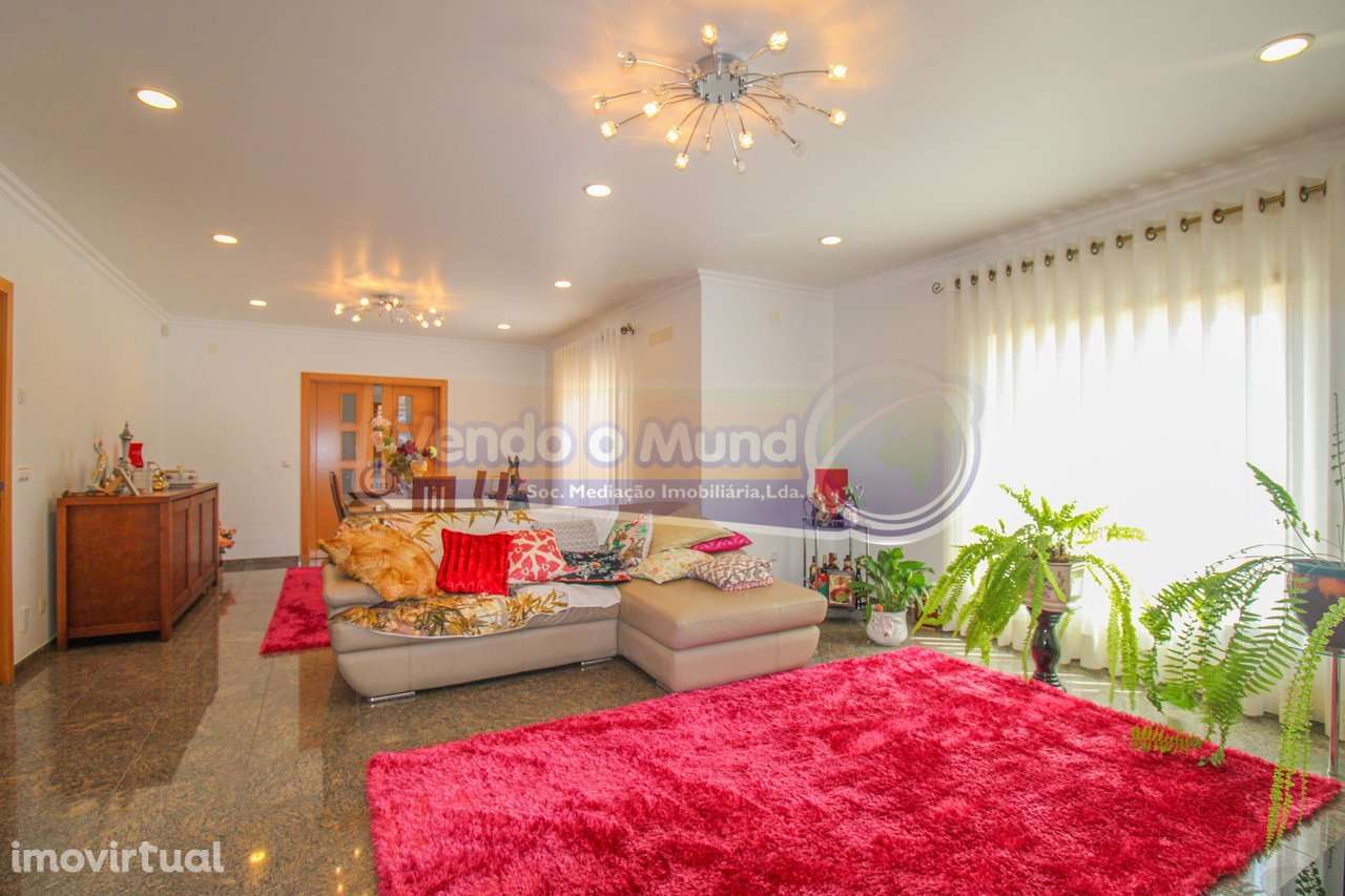 Moradia T4 + 1 em Samora Correia (SC918) - Grande imagem: 2/40