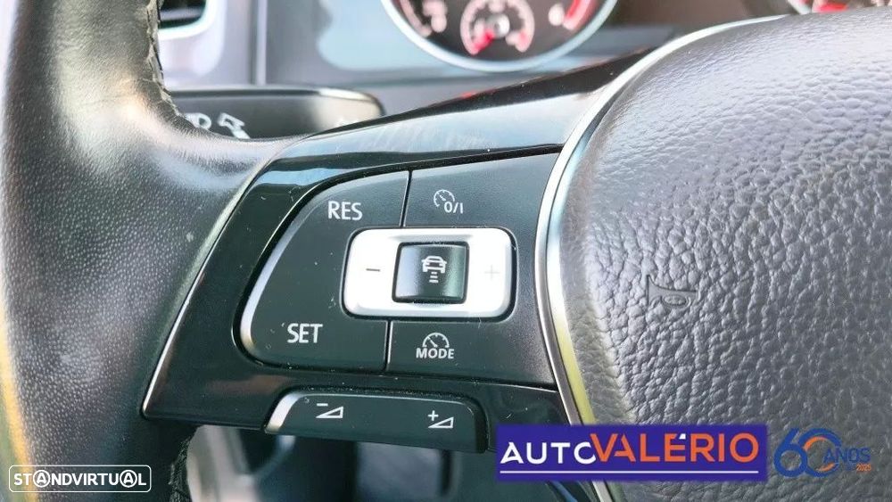 VW Golf Variant 1.6 TDi Confortline DSG - 16