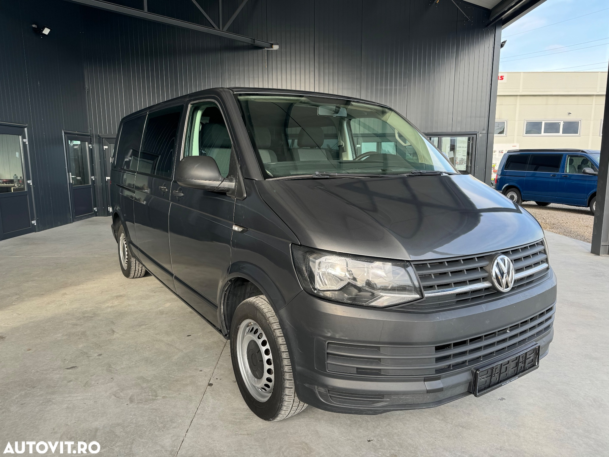 Volkswagen Transporter T6 Lang - 2