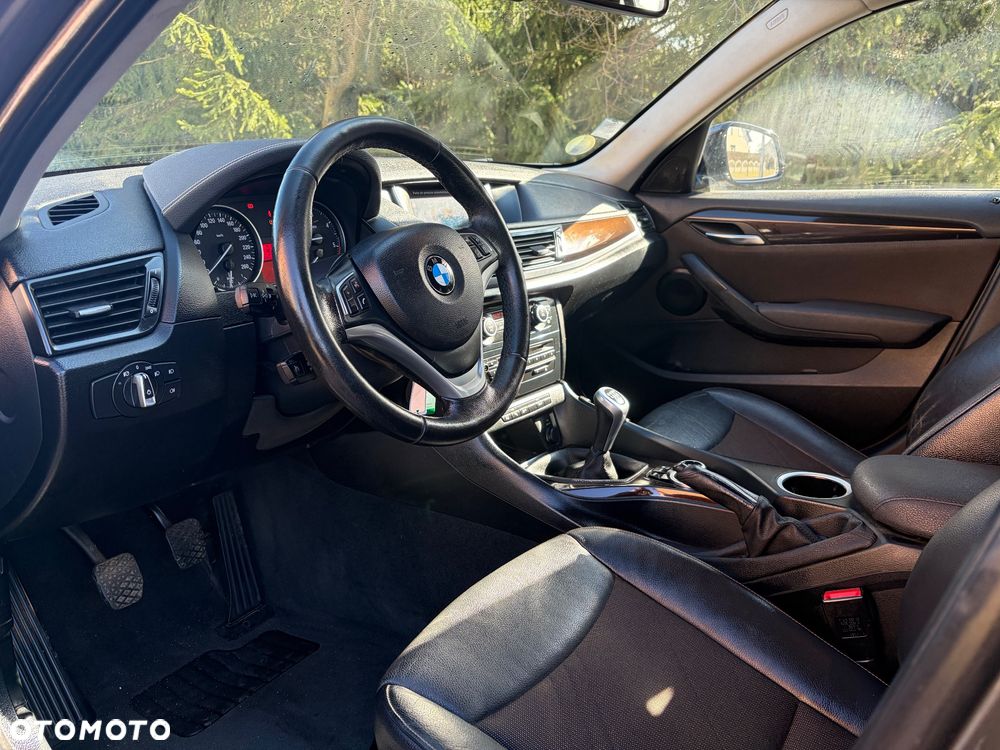 BMW X1 sDrive18d xLine - 19