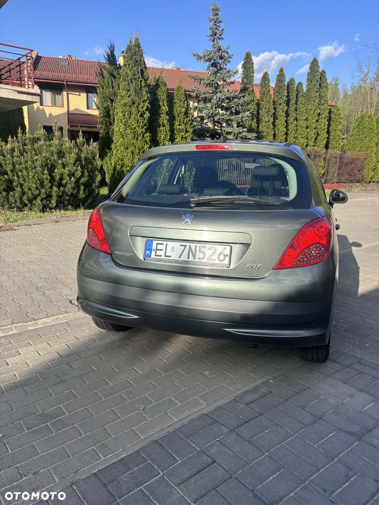Peugeot 207 1.4 - 5