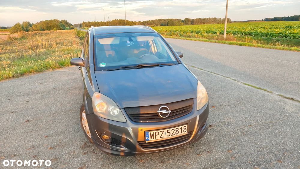 Opel Zafira - 1