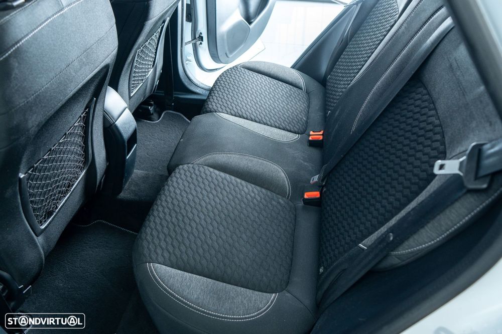 Ford Puma 1.0 EcoBoost Hybrid TITANIUM - 9