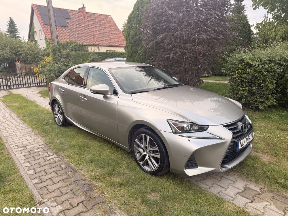 Lexus IS 200t / 300 Elegance - 2