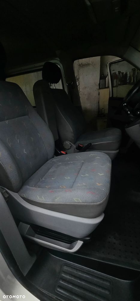 Volkswagen Transporter - 12