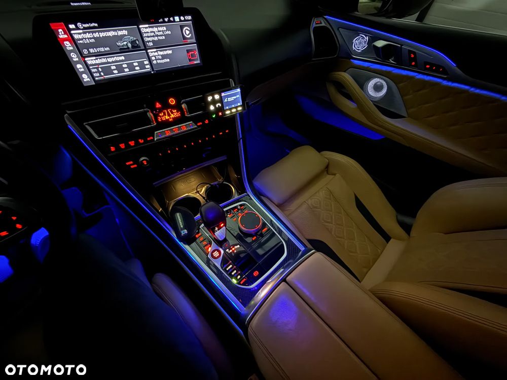 BMW M8 - 24