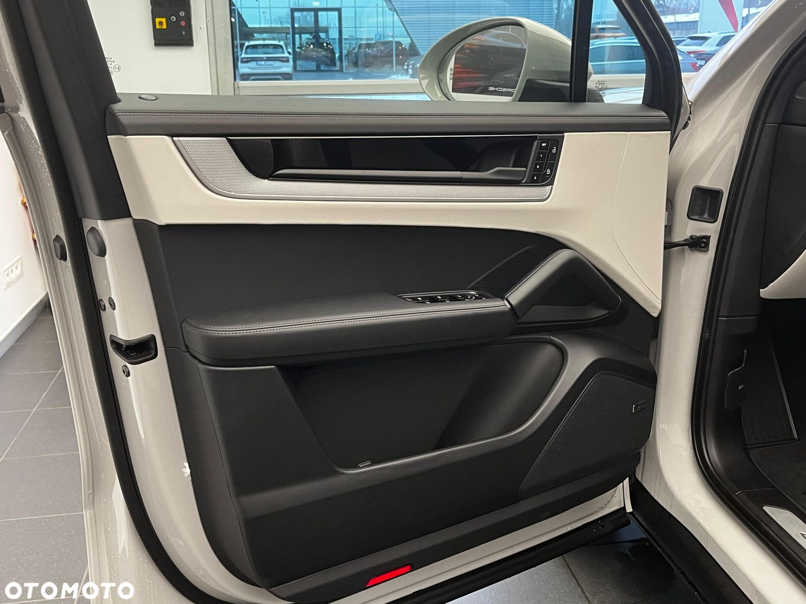 Porsche Cayenne - 6
