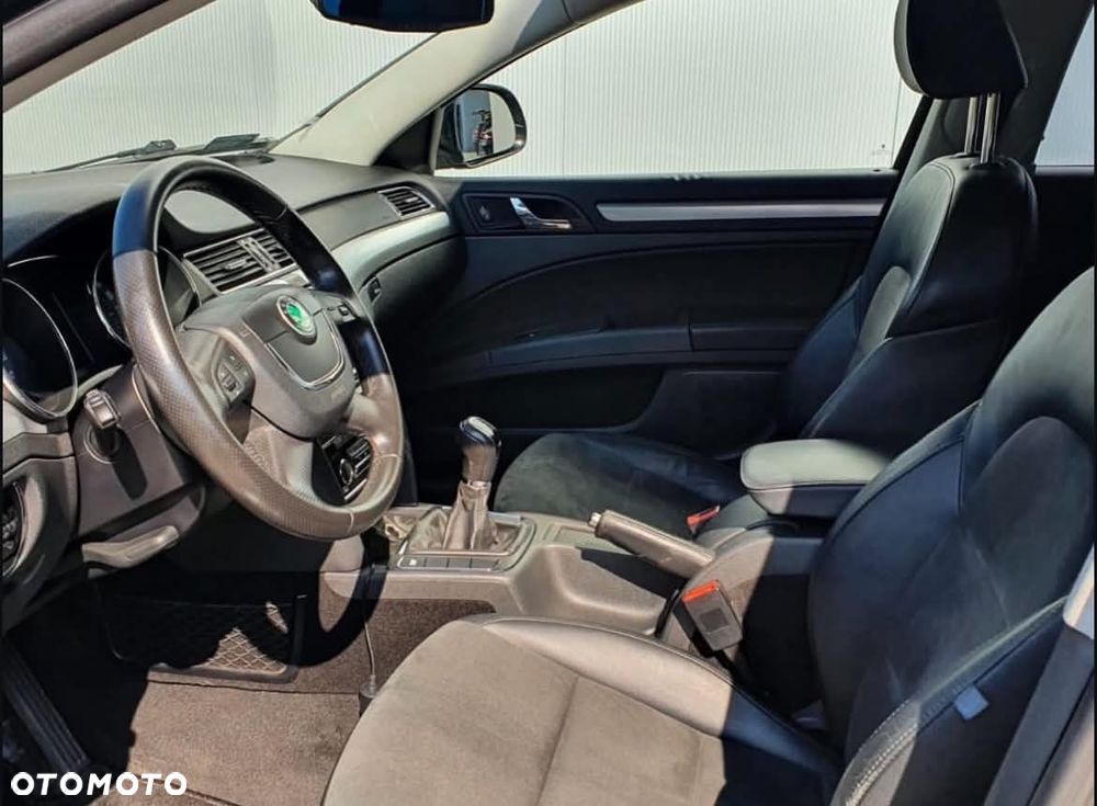 Skoda Superb 2.0 TDI Elegance - 5