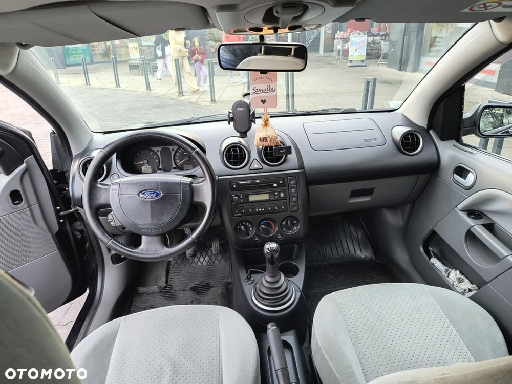 Ford Fiesta 1.4 Ghia - 7