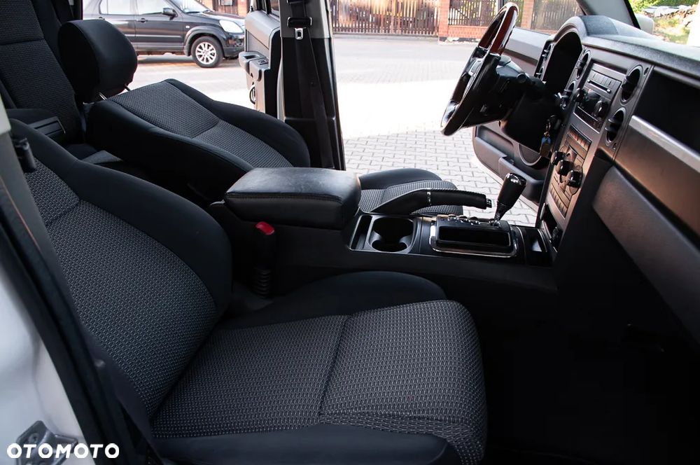 Jeep Commander 3.7 V6 - 34