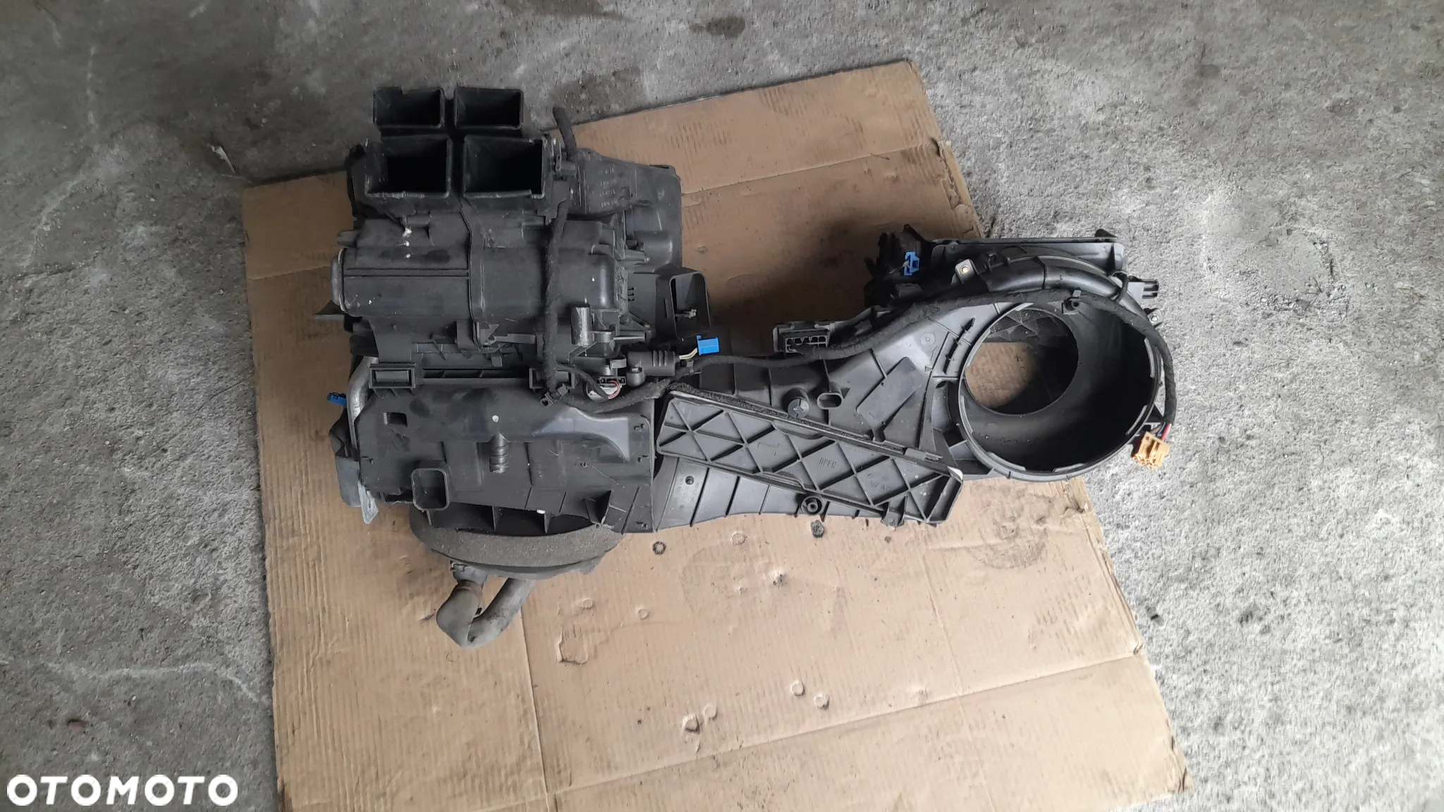 NAGRZEWNICA OBUDOWA VW TOURAN 1.9 TDI 04R - 3