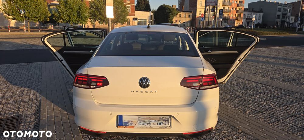 Volkswagen Passat 2.0 TDI EVO Business DSG - 10