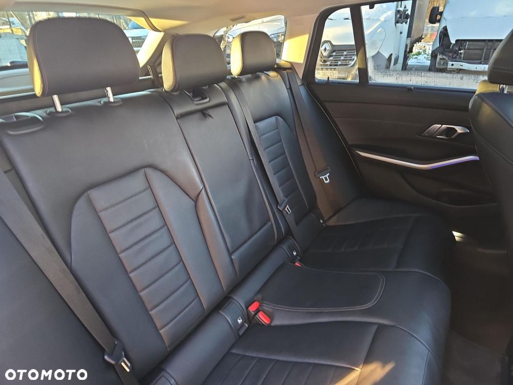 BMW Seria 3 320d - 11