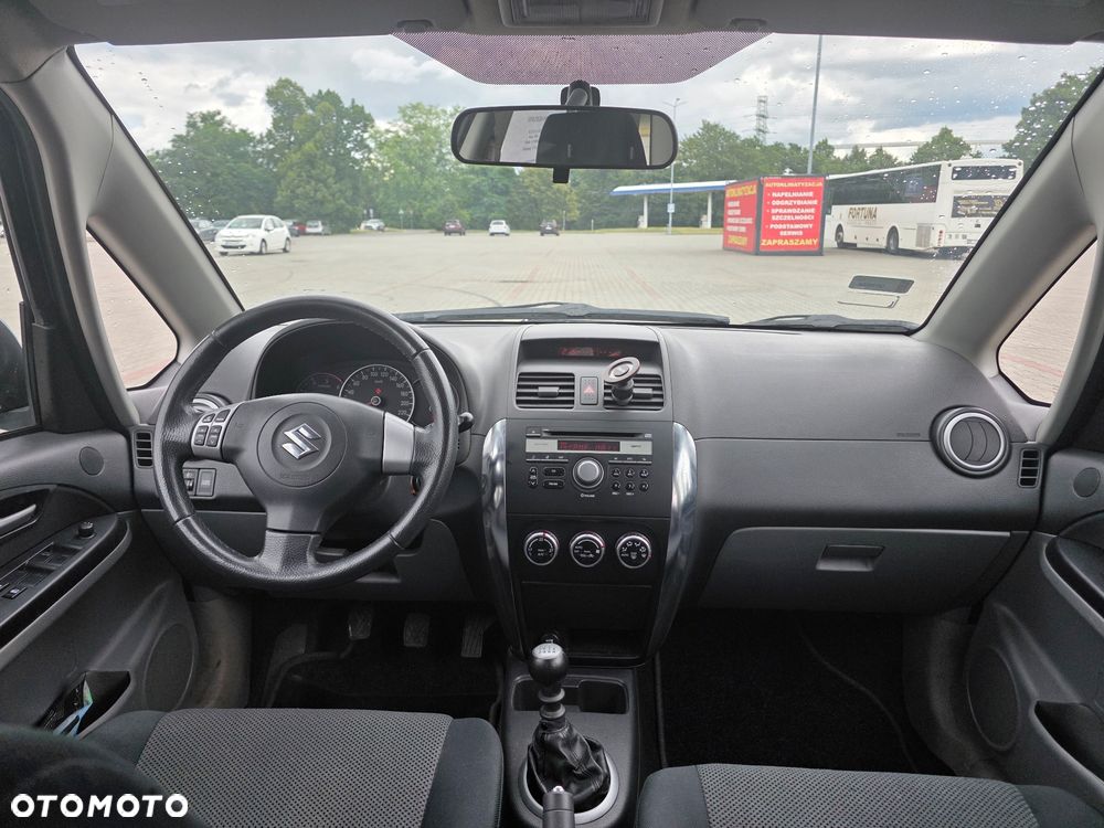 Suzuki SX4 - 10