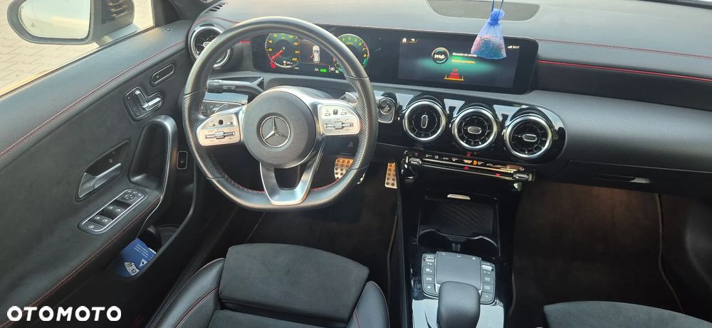 Mercedes-Benz CLA 250 e 8G-DCT AMG Line - 18