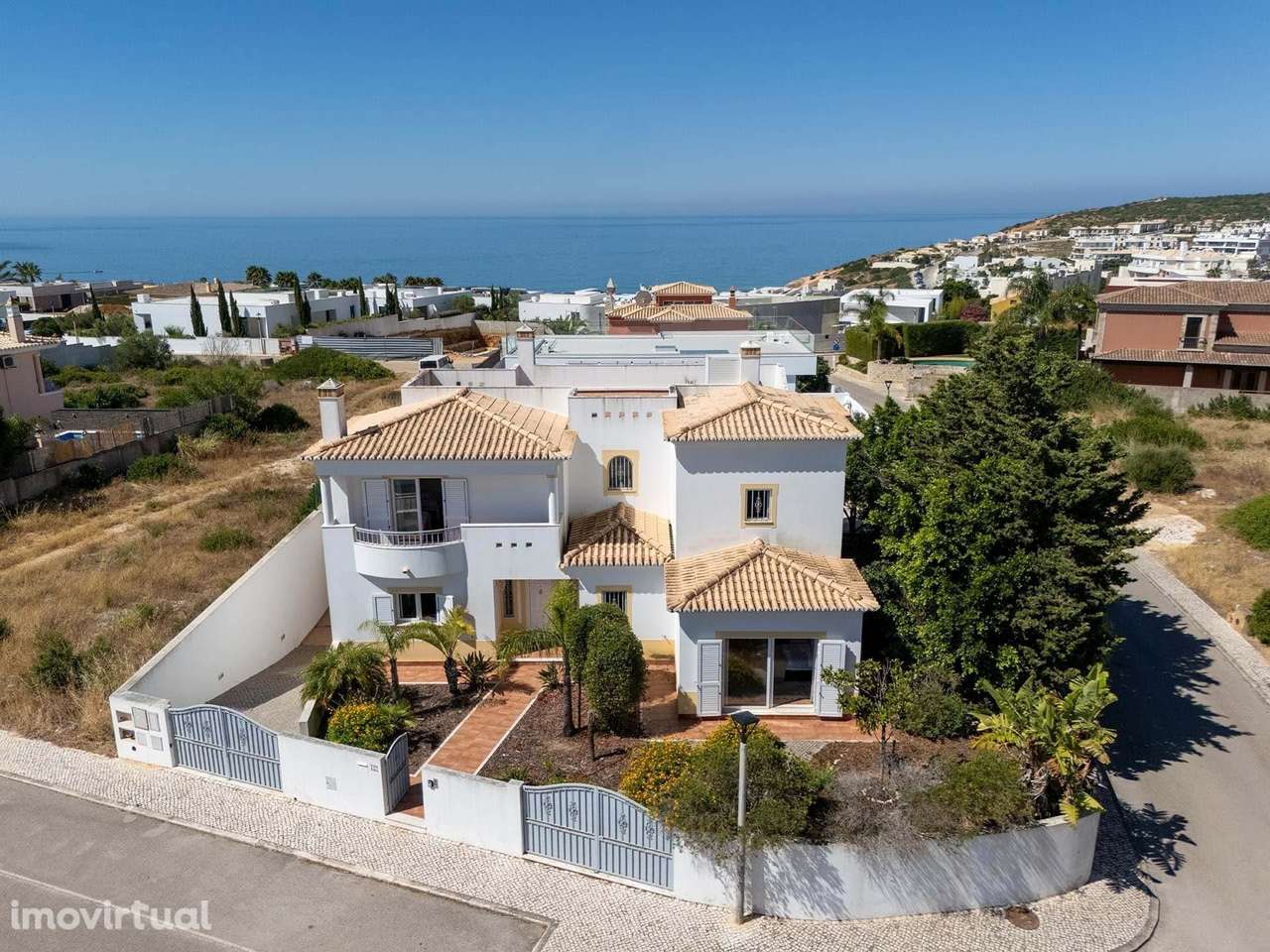 ESPAÇOSA VIVENDA MAIS UM APARTAMENTO COM VISTA MAR PERTO DA PRAIA PORT - Grande imagem: 2/43