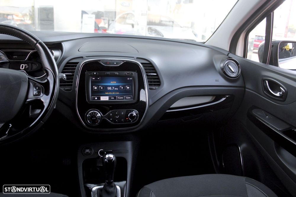 Renault Captur 1.2 TCe Exclusive EDC - 20