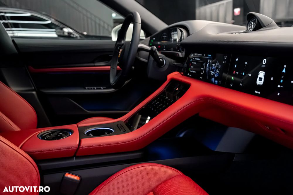 Porsche Taycan Standard - 34