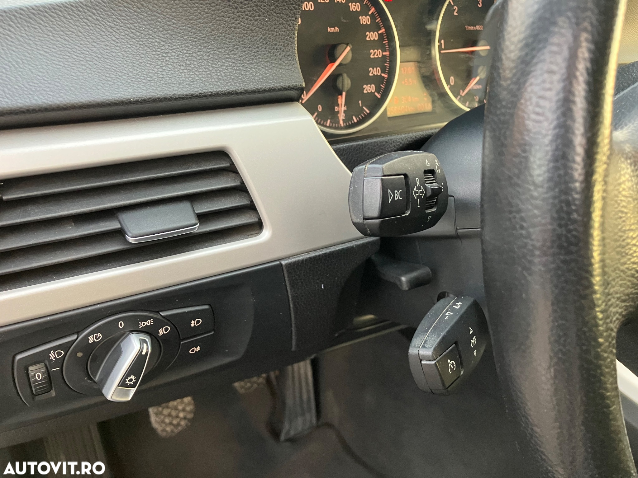 BMW Seria 3 318d - 21