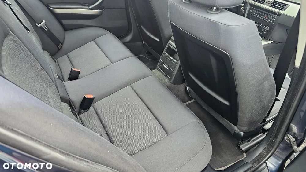 BMW Seria 3 320i - 14