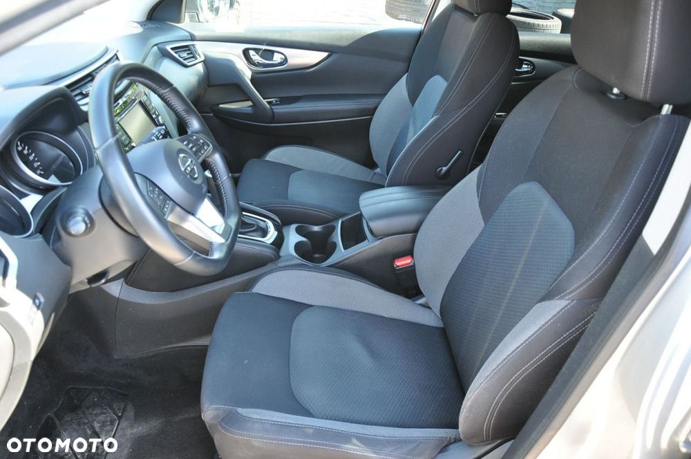 Nissan Qashqai 1.3 DIG-T DCT TEKNA - 9