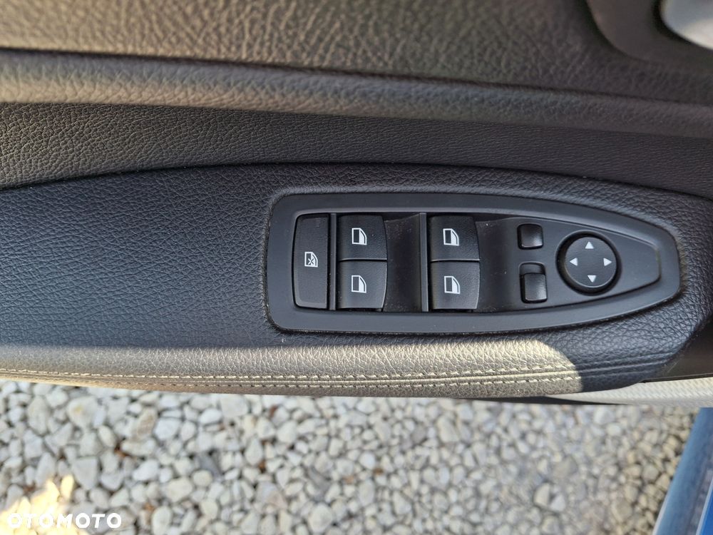BMW Seria 1 120d xDrive - 33