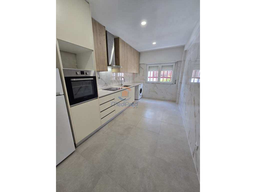 Apartamento T1 c/ um Parqueamento | Odivelas - Grande imagem: 3/18