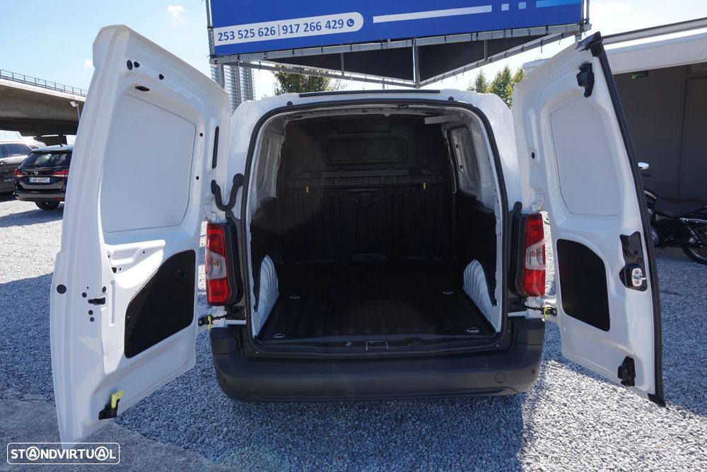 Toyota Proace City 1.5D 102 3 lug. Comfort IVA dedutível - 14