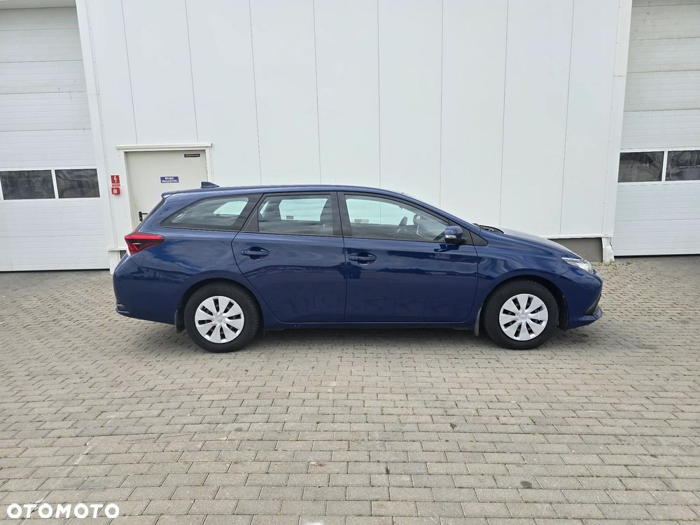 Toyota Auris 1.6 Classic Plus - 4