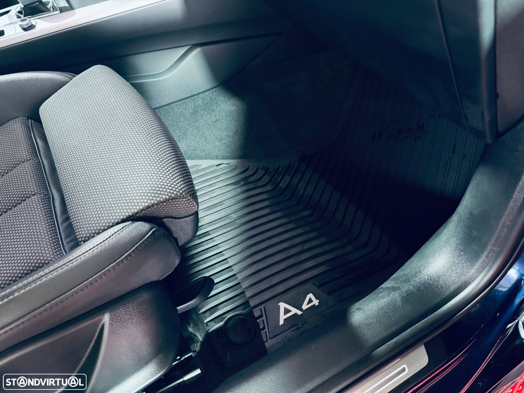 Audi A4 Avant 40 TDI quattro S line S tronic - 37