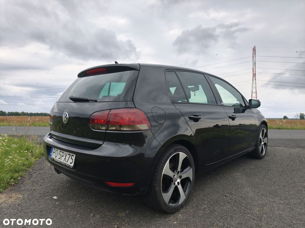 Volkswagen Golf - 6