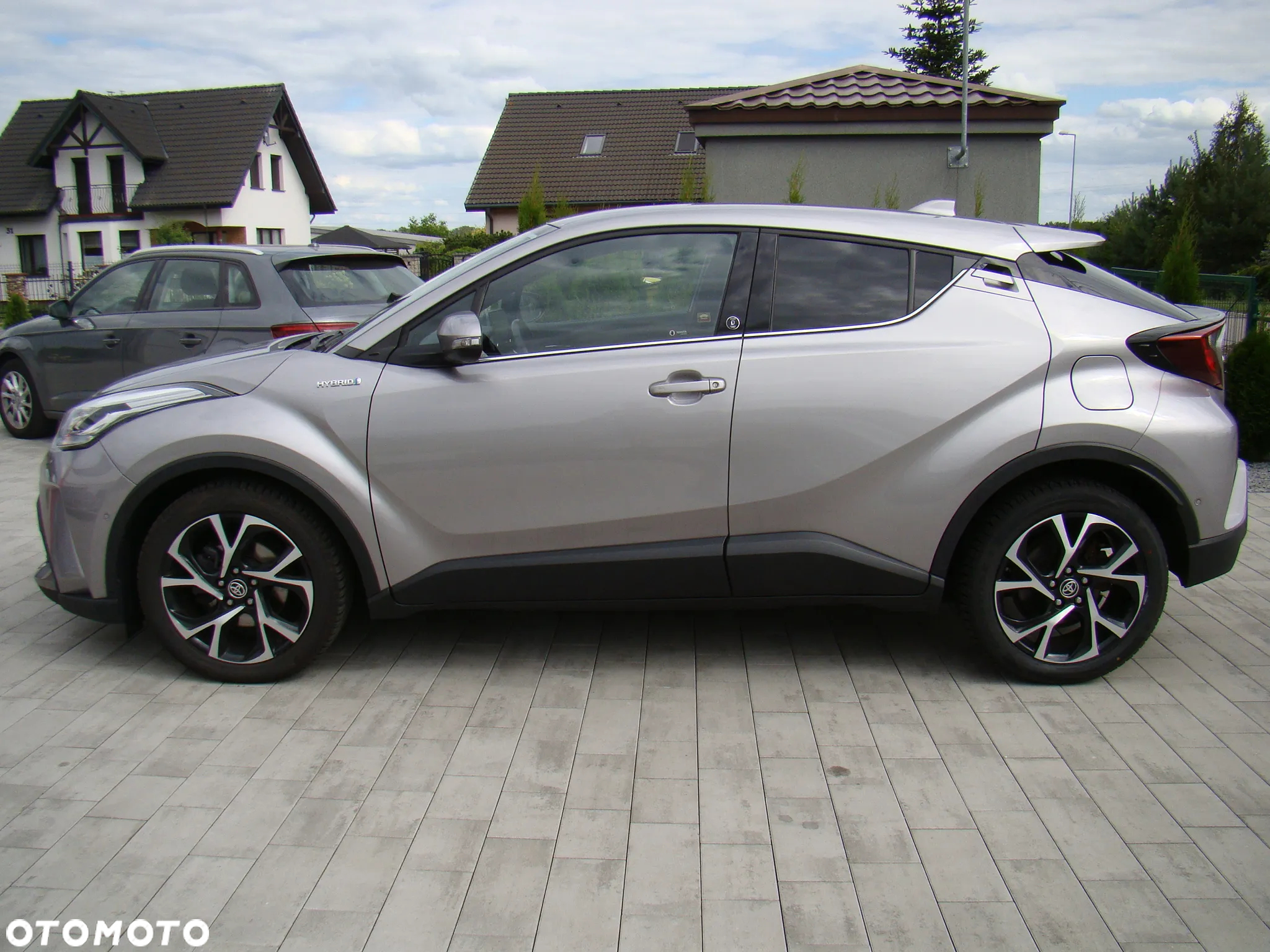 Toyota C-HR 1.8 Hybrid Team Deutschland - 7