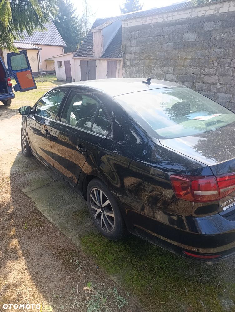 Volkswagen Jetta - 7