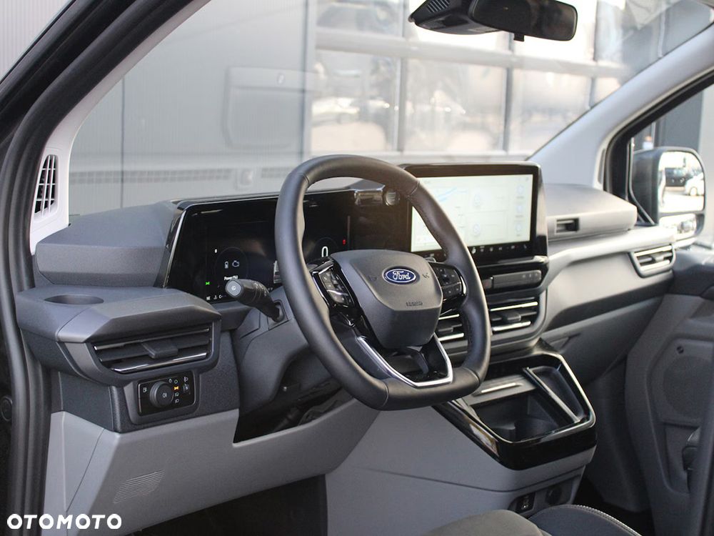 Ford Tourneo Custom 2.5 PHEV CVT 340 L2 Titanium X - 12