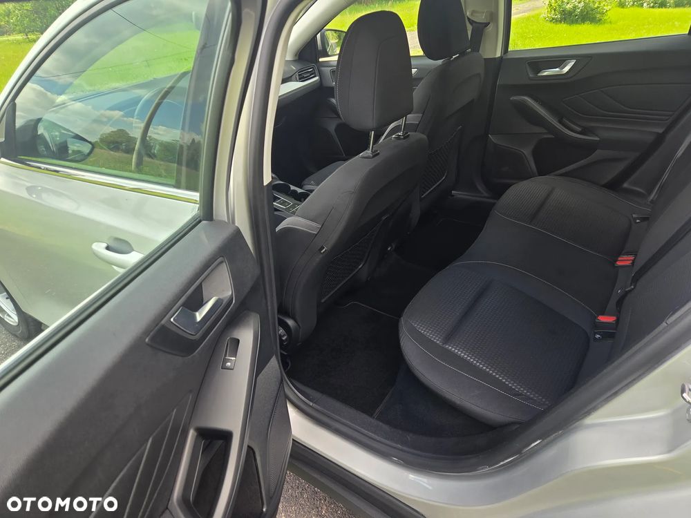 Ford Focus 1.5 EcoBlue Start-Stopp-System TITANIUM - 12