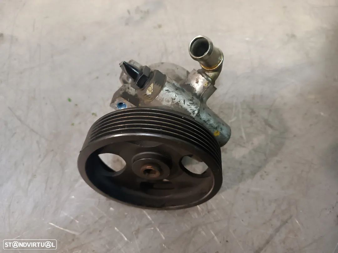 BOMBA DE DIRECÇÃO / DIREÇÃO ASSISTIDA CITROEN XSARA / PEUGEOT 306 1.9TD 9631923580 - 1