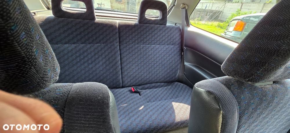 Honda Civic 1.4i S - 4